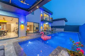 Lüks Hizmetler (özel yüzme havuzları, sauna, hamam)